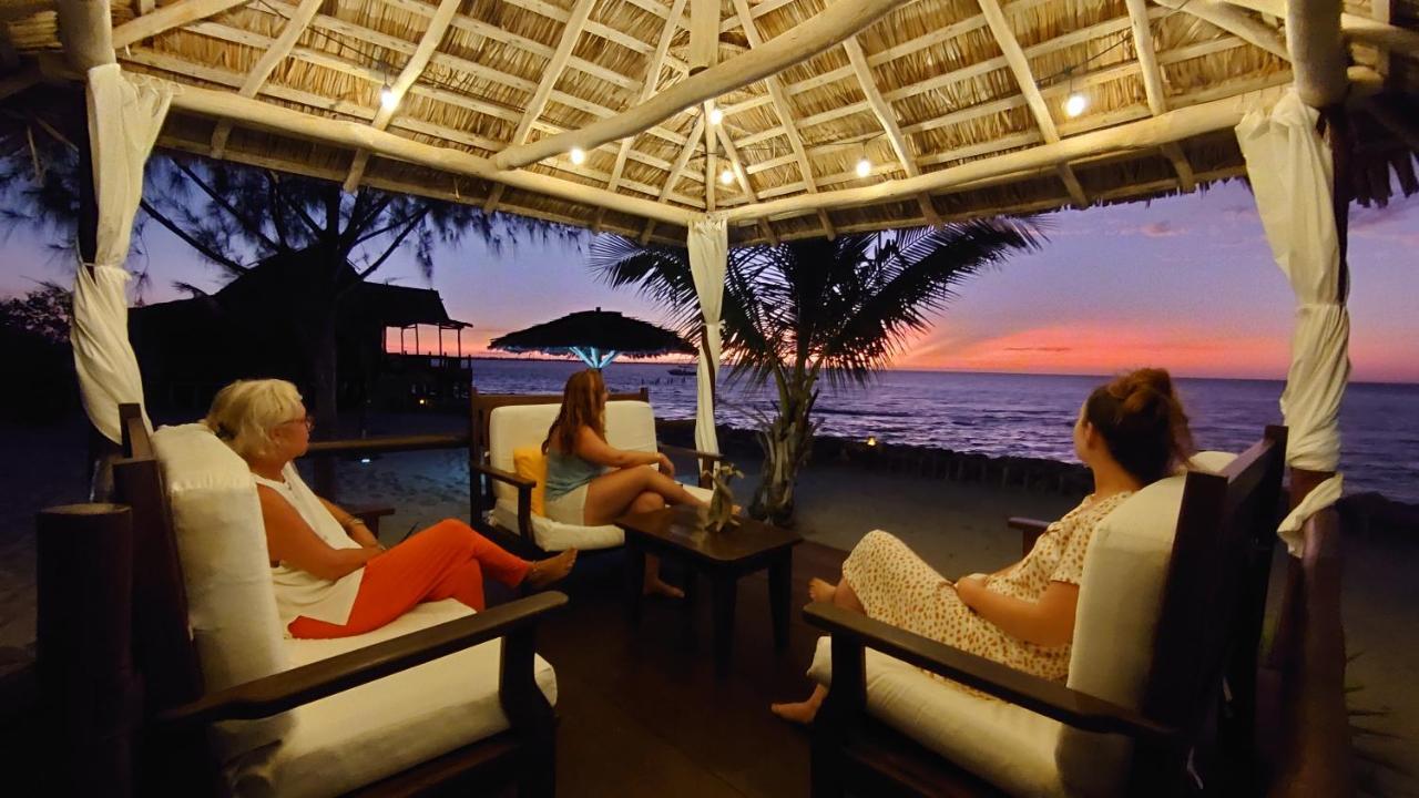 Ecolodge Du Menabe Belo Bagian luar foto