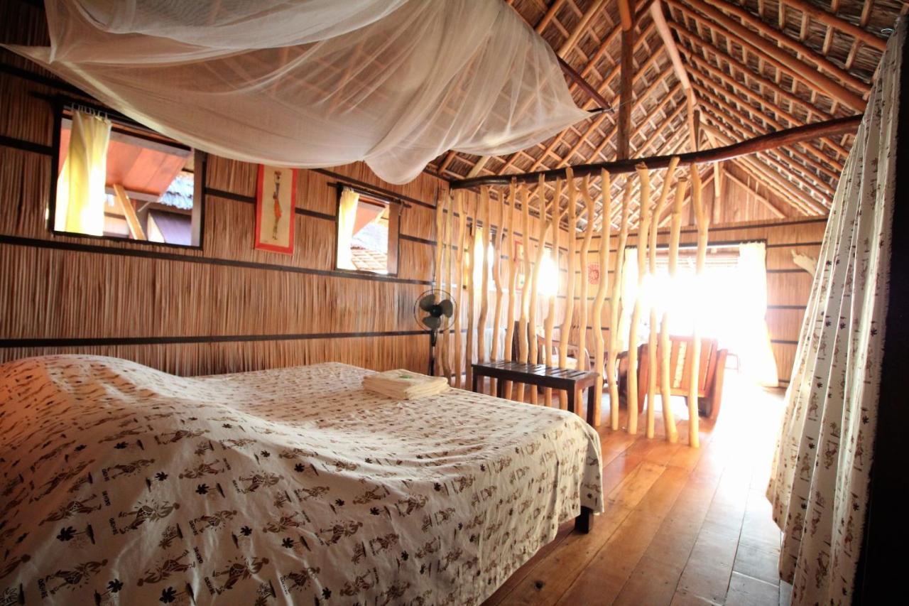Ecolodge Du Menabe Belo Bagian luar foto