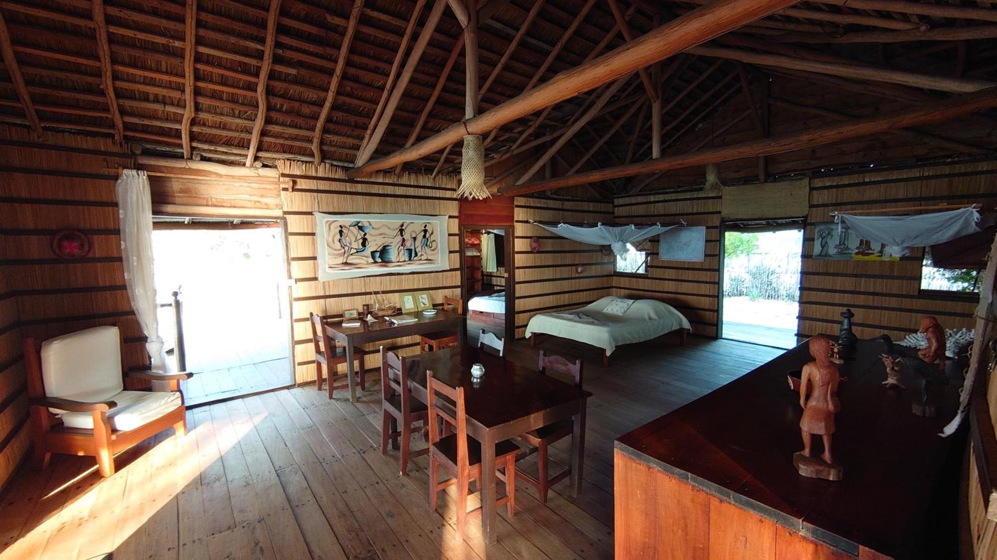 Ecolodge Du Menabe Belo Bagian luar foto