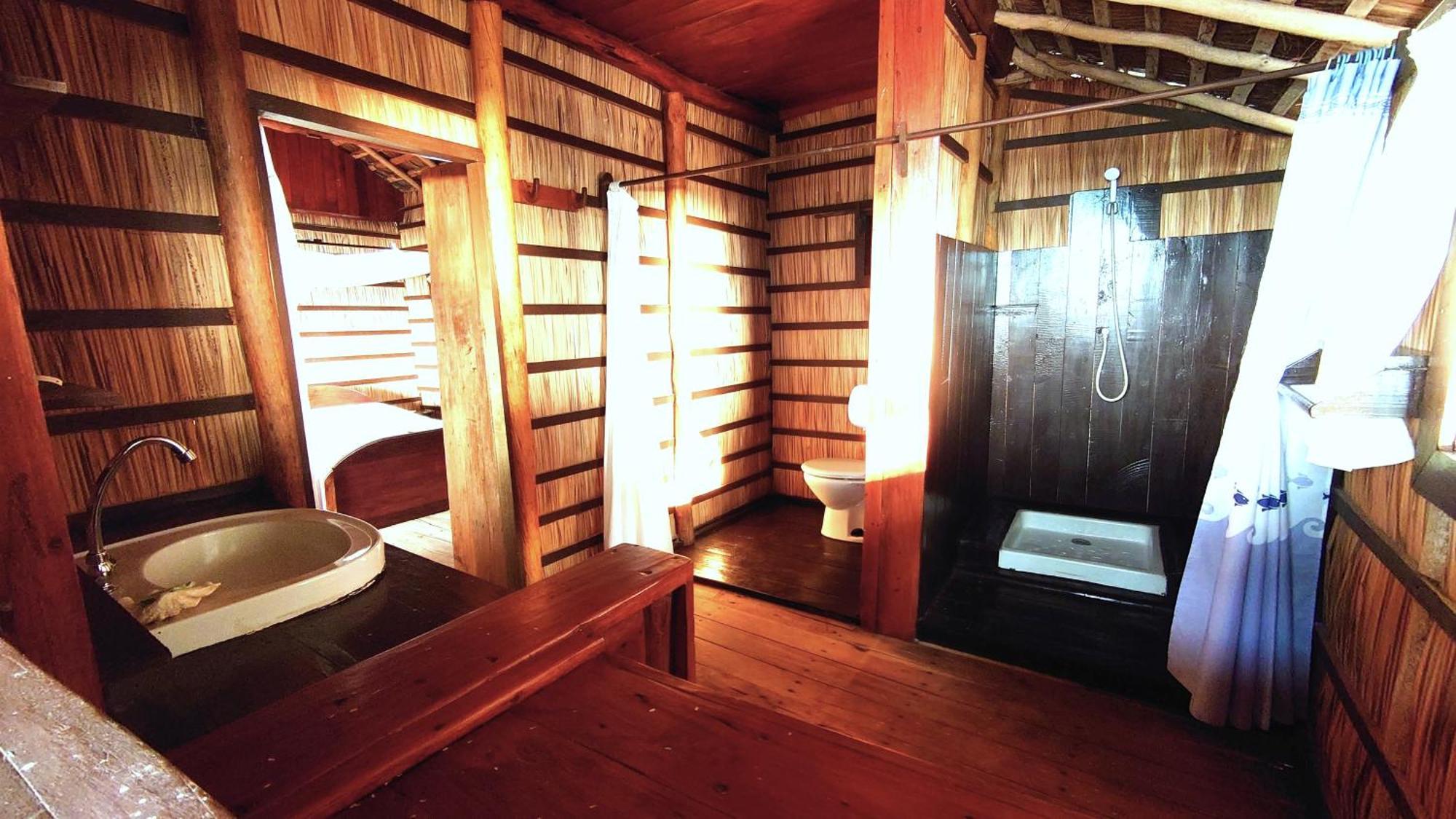 Ecolodge Du Menabe Belo Bagian luar foto